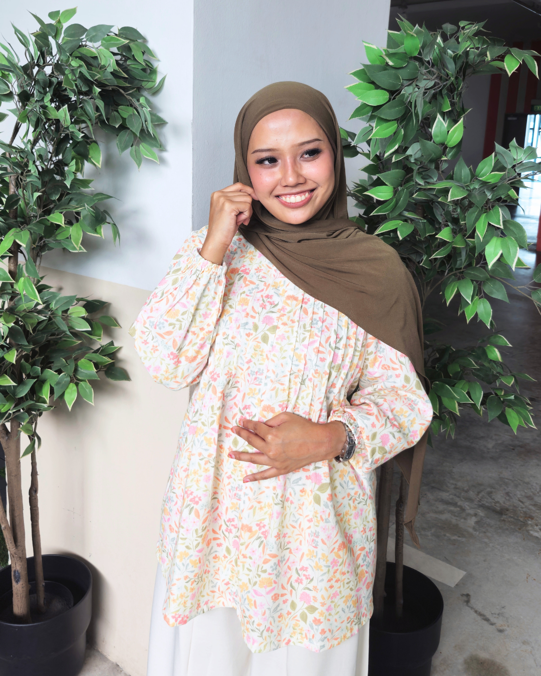 Fyza Linen Pleated Top