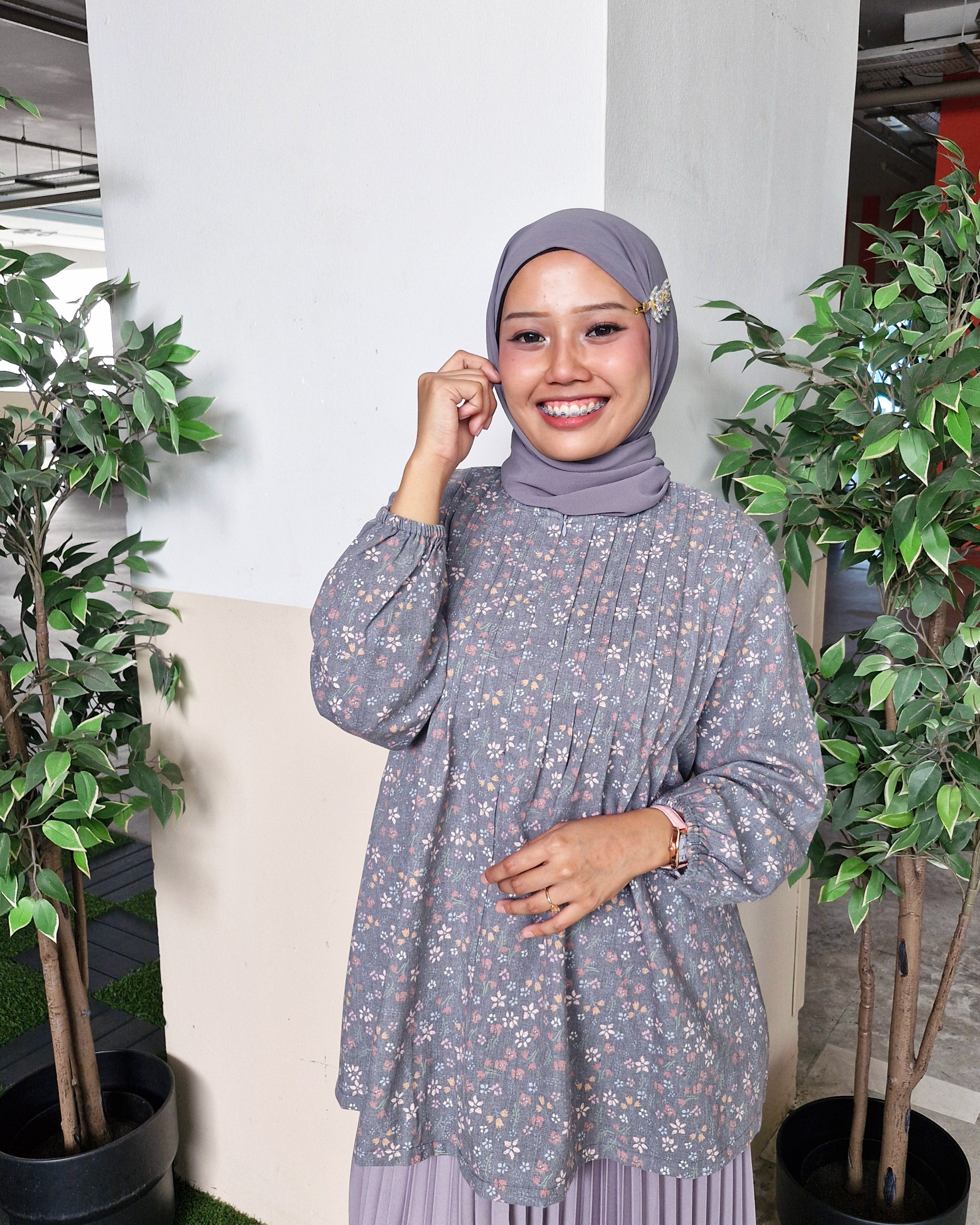 Fyza Linen Pleated Top