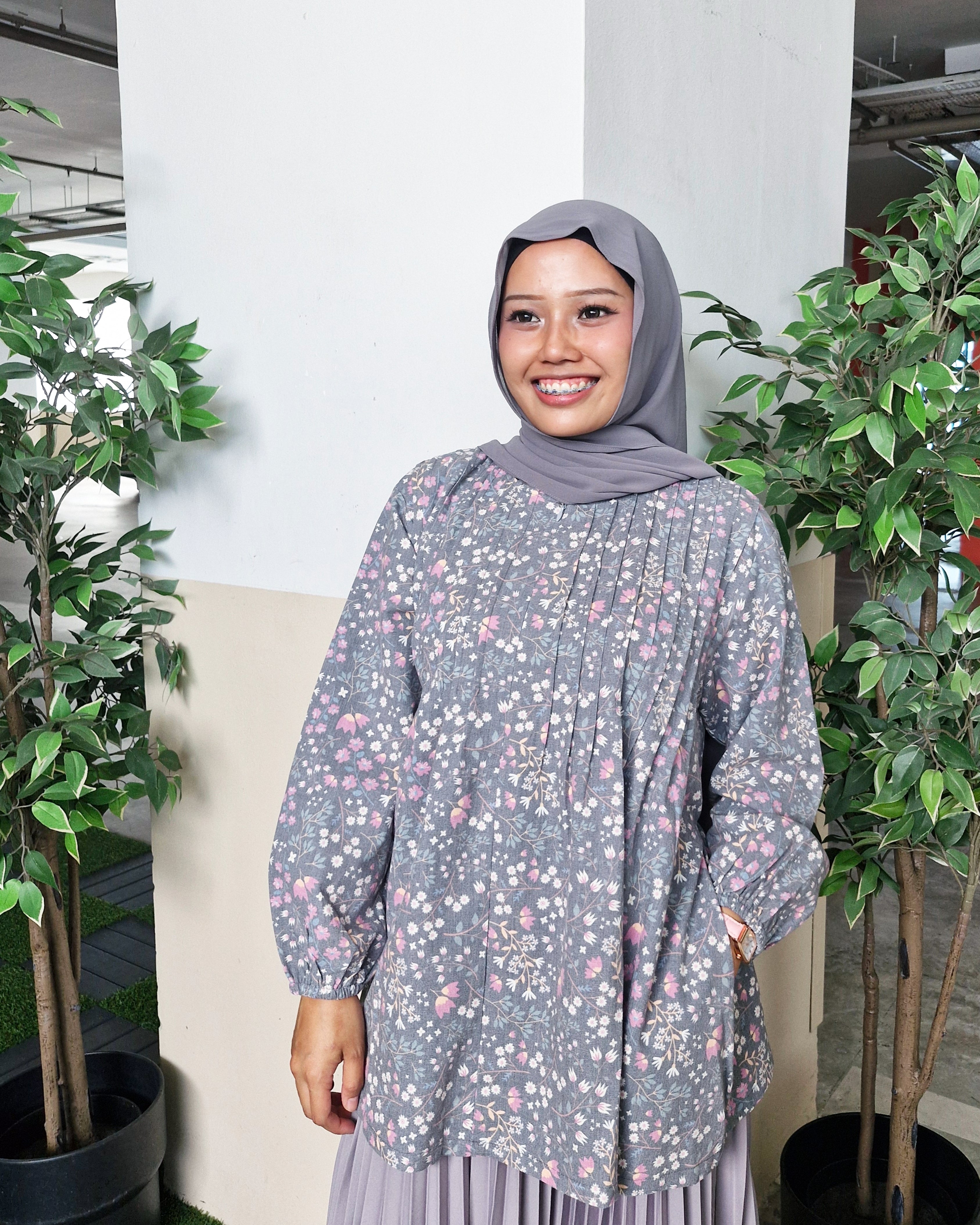 Fyza Linen Pleated Top