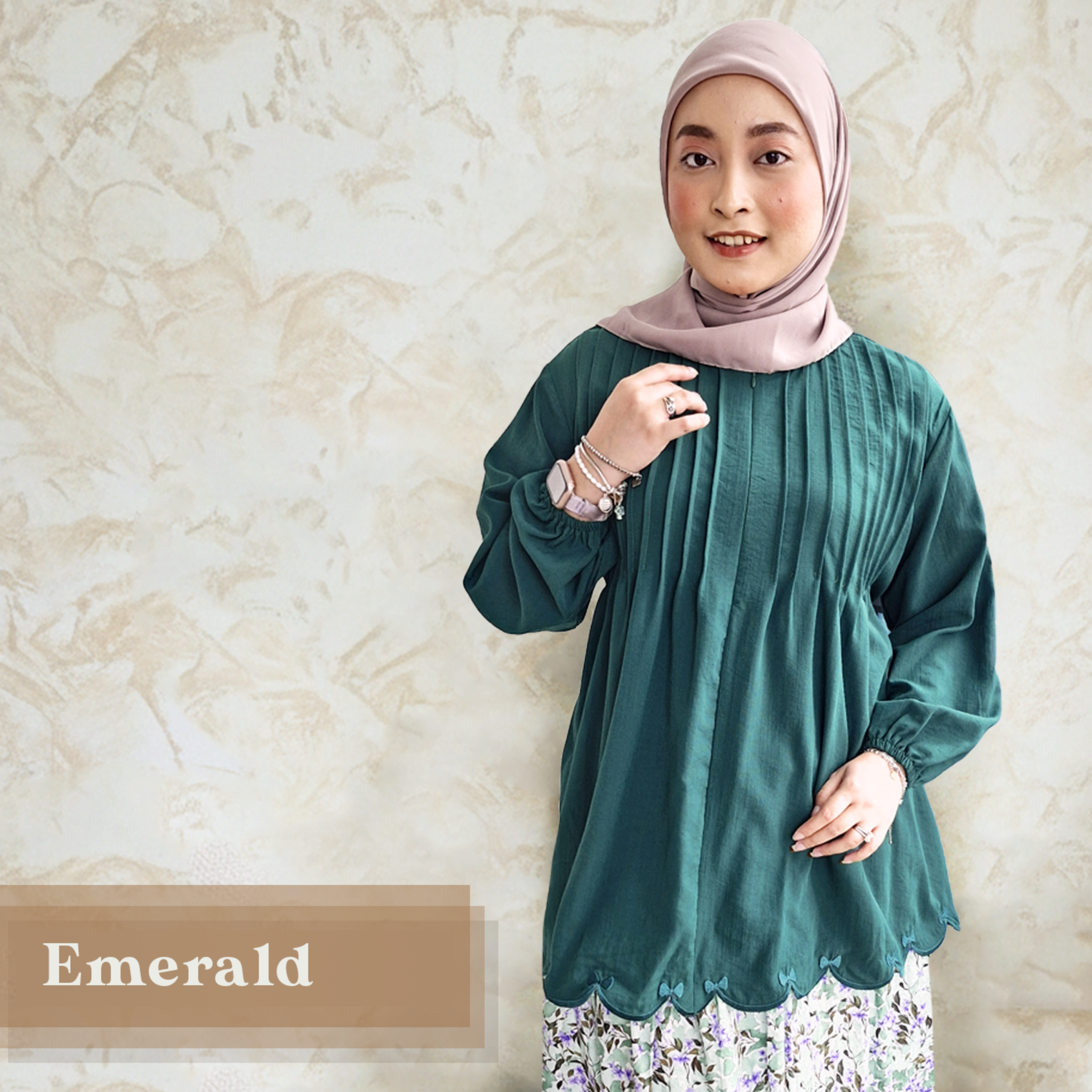Fatin Plain Pleated Top