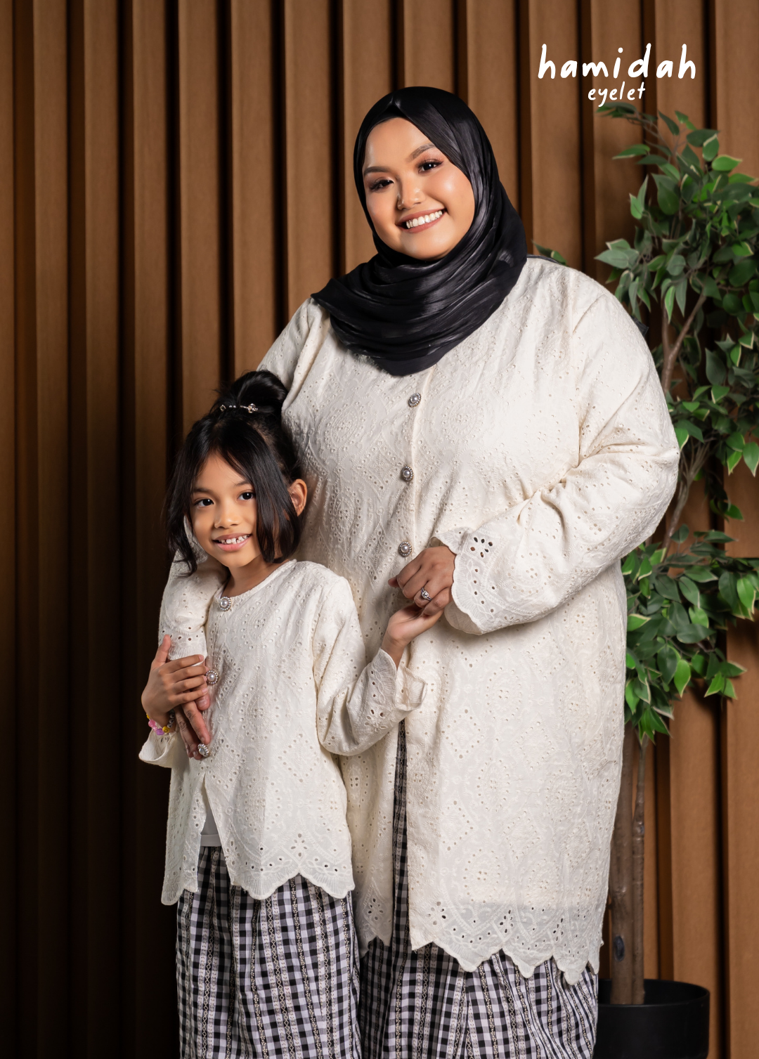 Hamidah Eyelet Kebarung Mom & Daughter Set