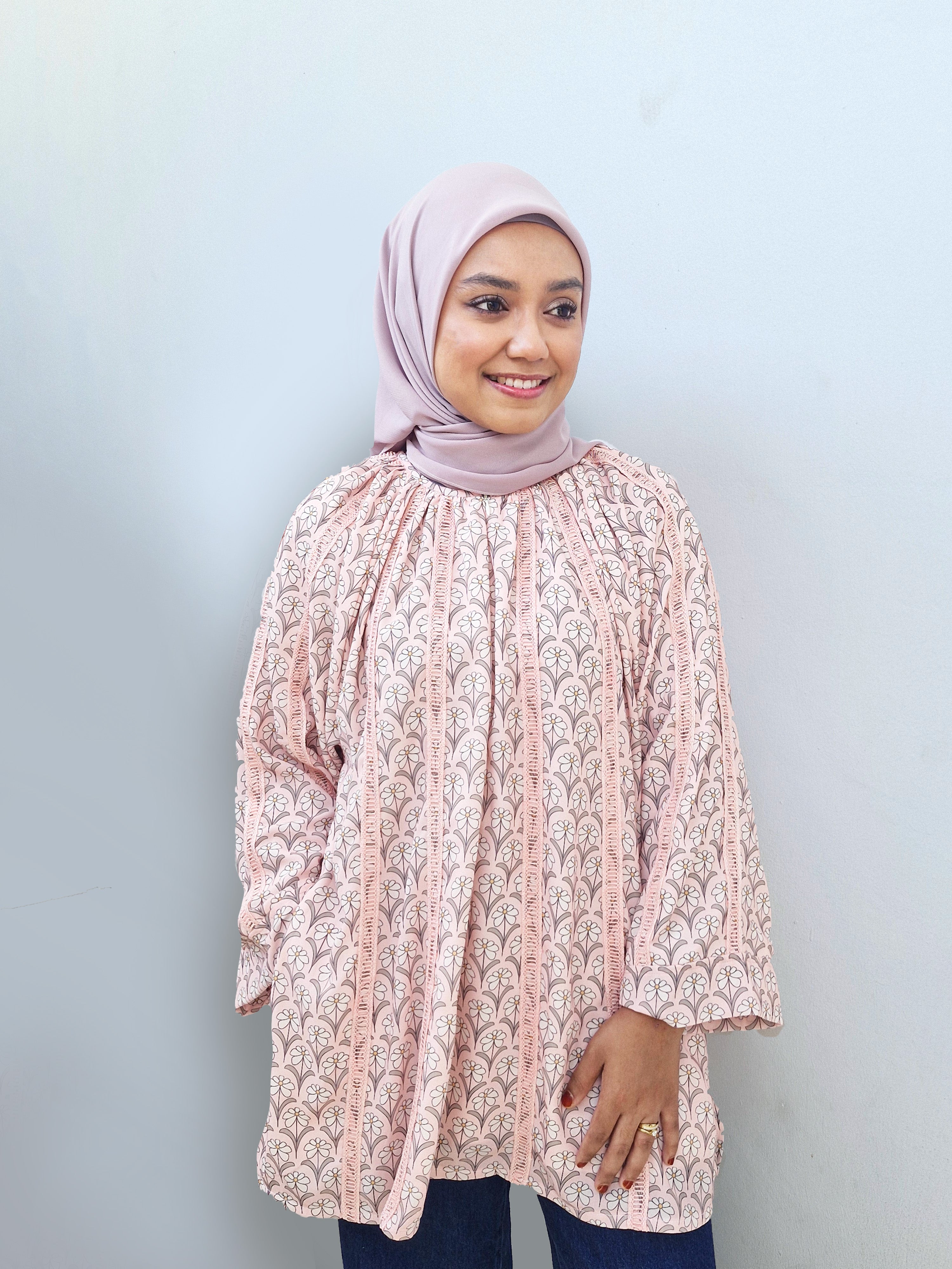 Ryla Printed Lace Raglan