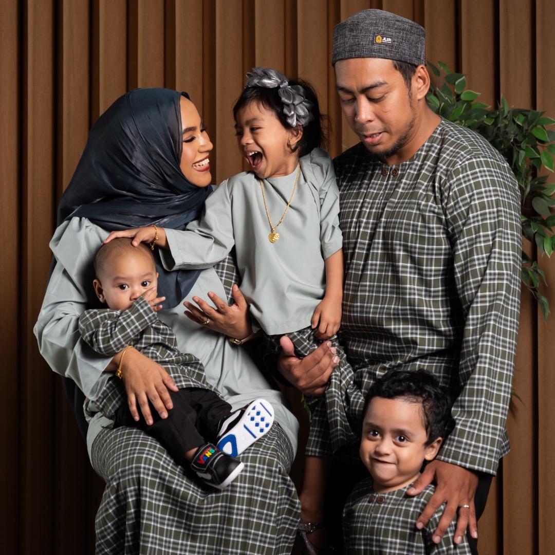 Purnama Family Raya Kurung Set