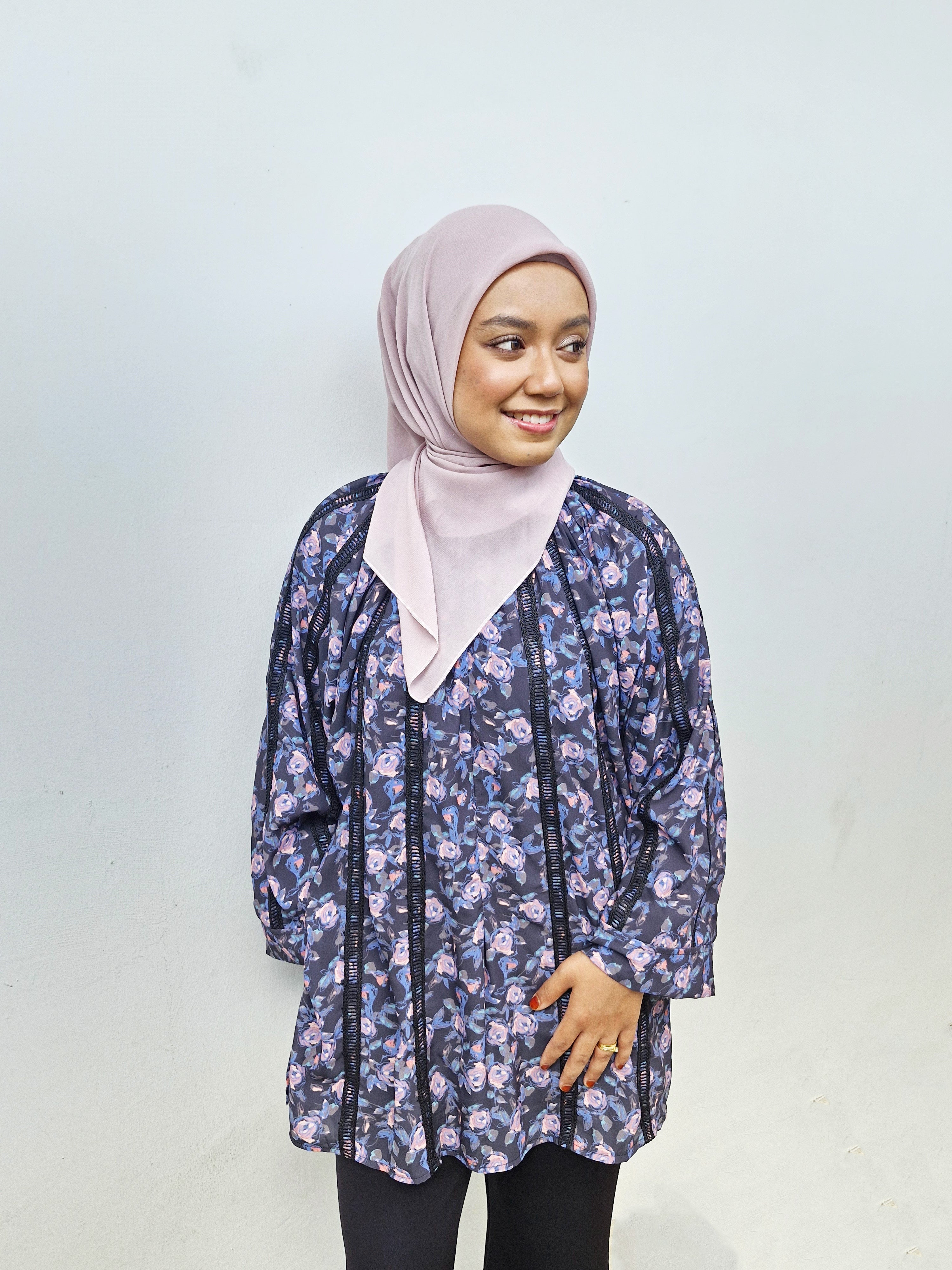 Ryla Printed Lace Raglan