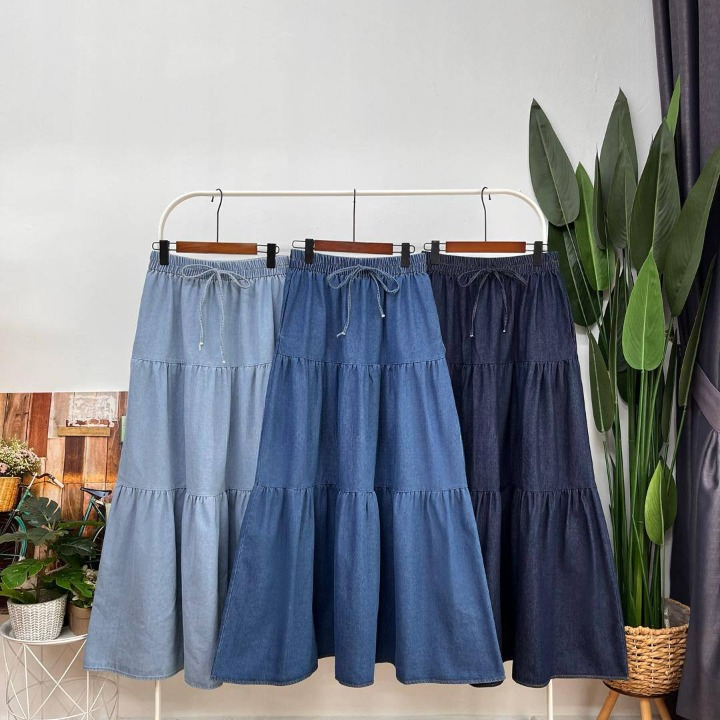 Vira Tiered Denim Skirt