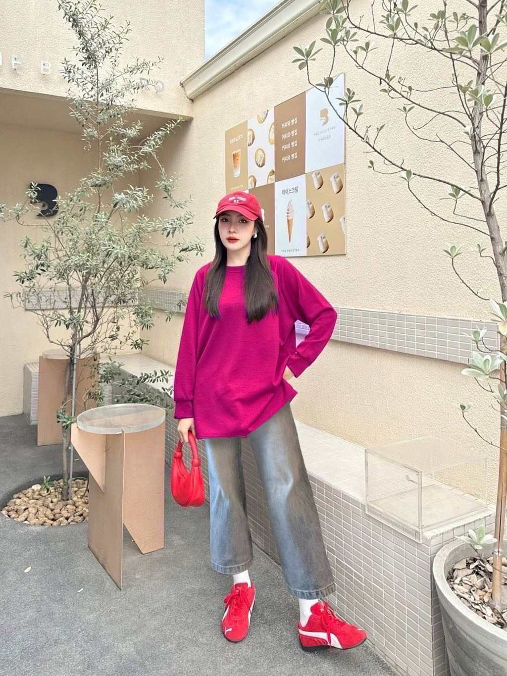 Ari Curved Comfortable Pullover
