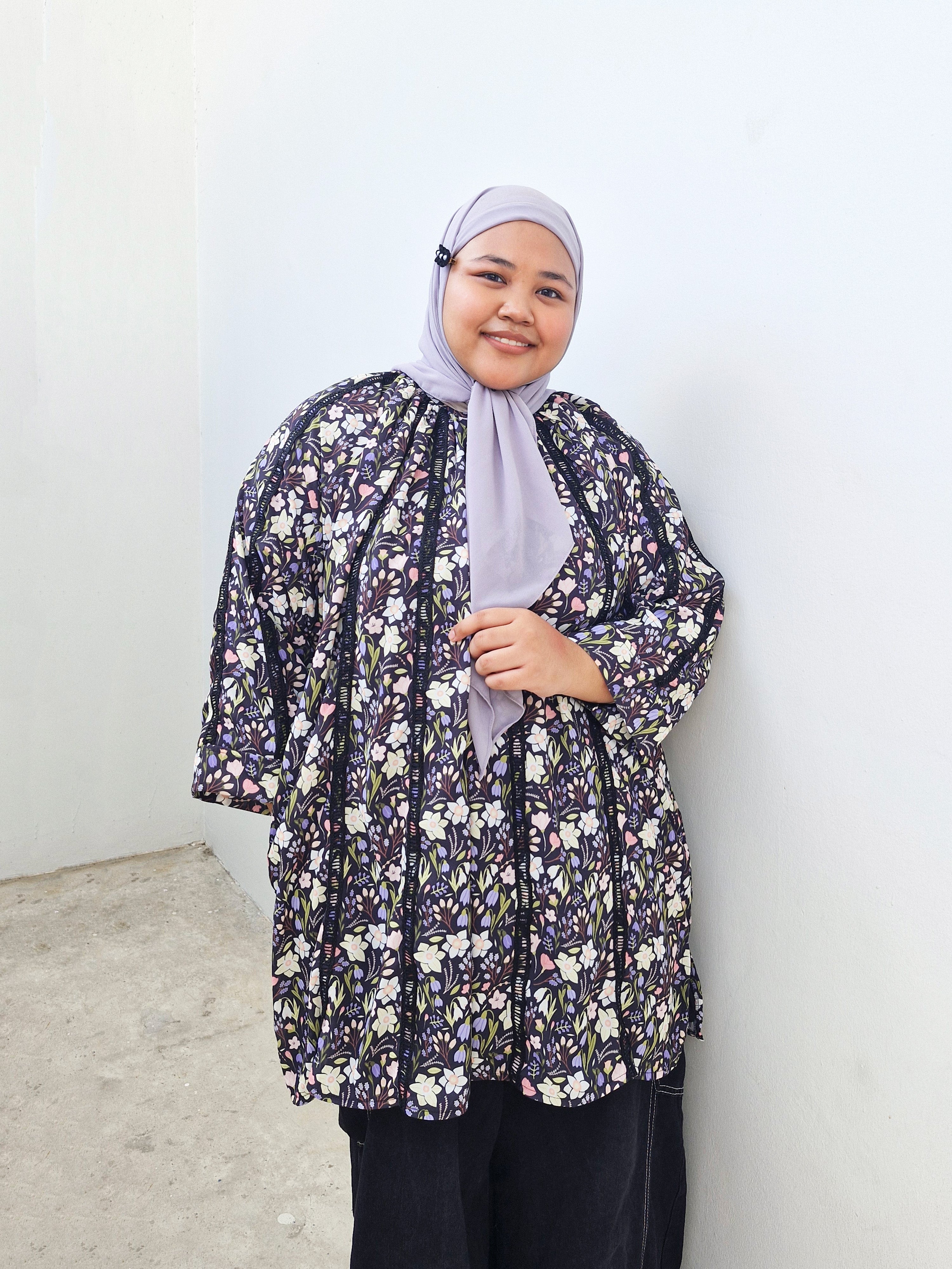 Ryla Printed Lace Raglan