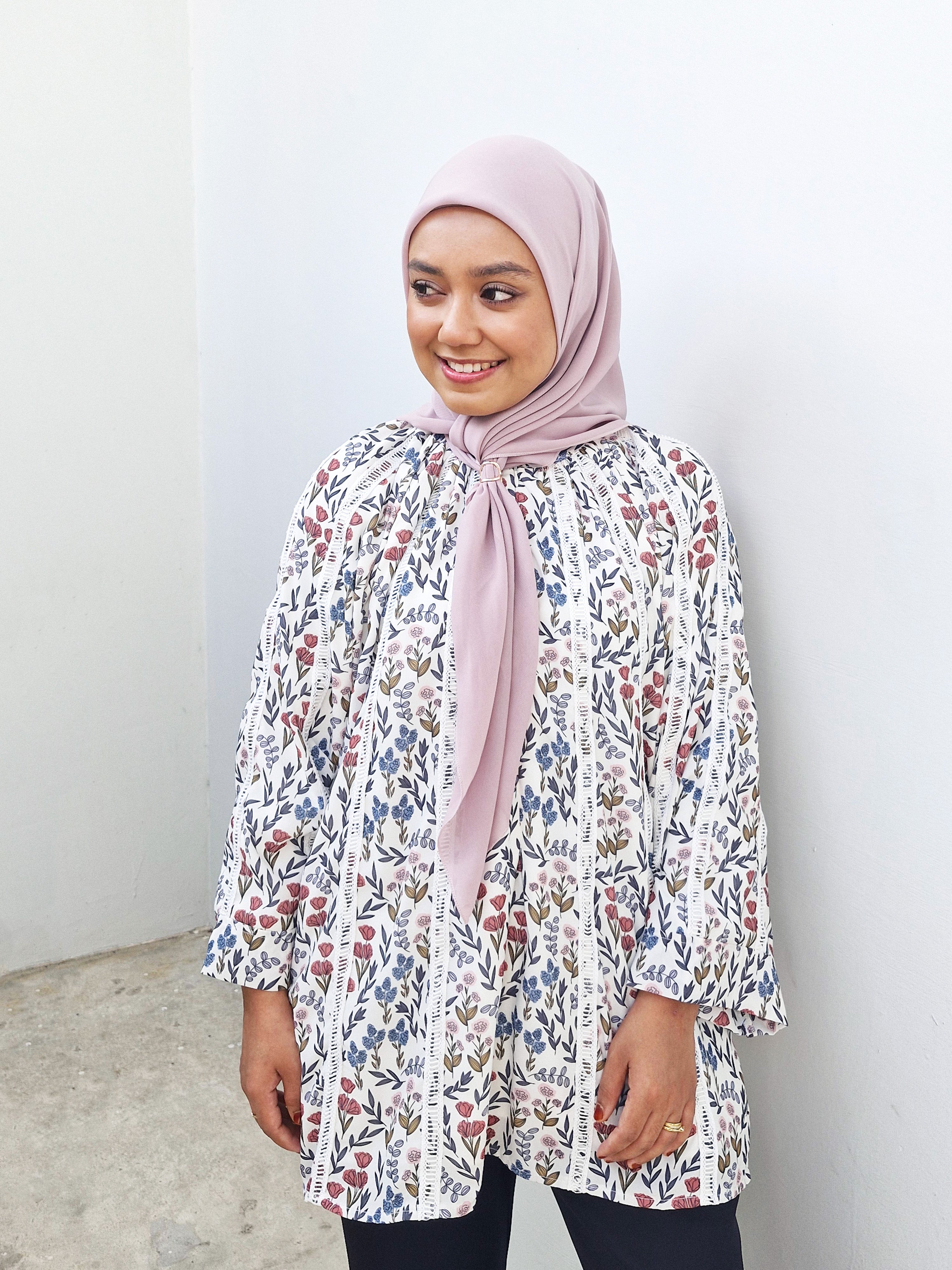 Ryla Printed Lace Raglan